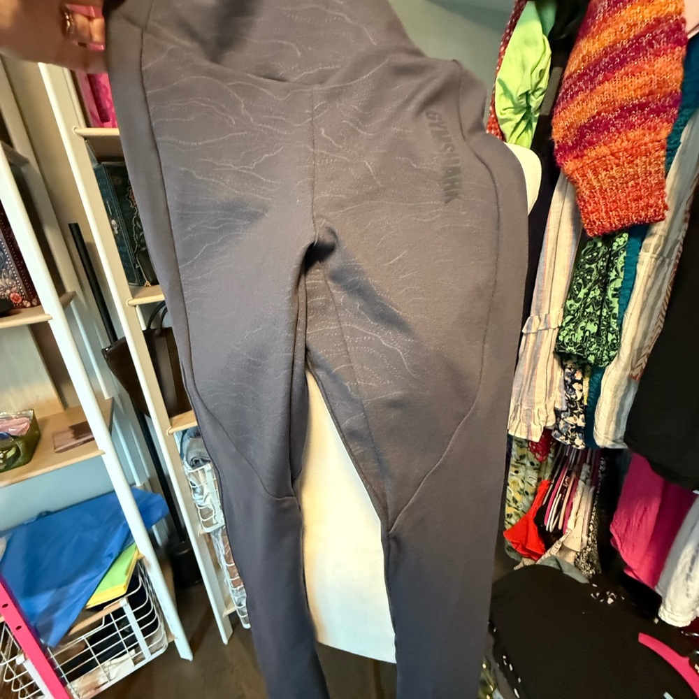 Gymshark Slate Gray Activewear size Small EUC